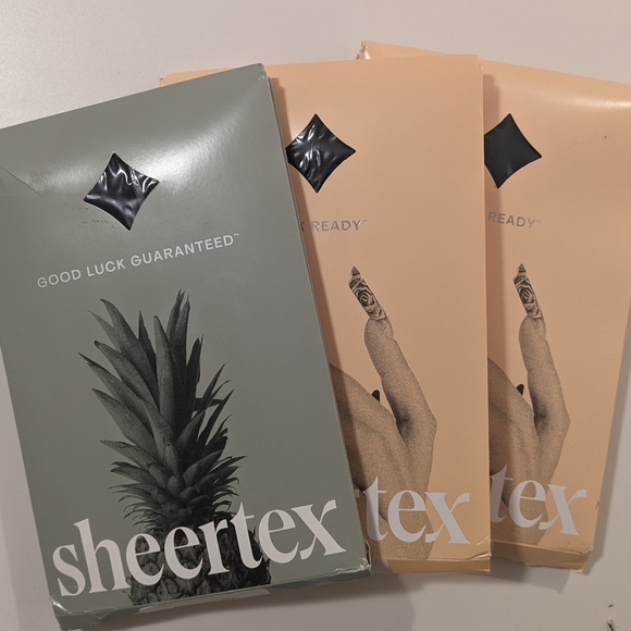 NWT Sheertex Backseam Sheer Rip-Resist Tights - Picture 2 of 8